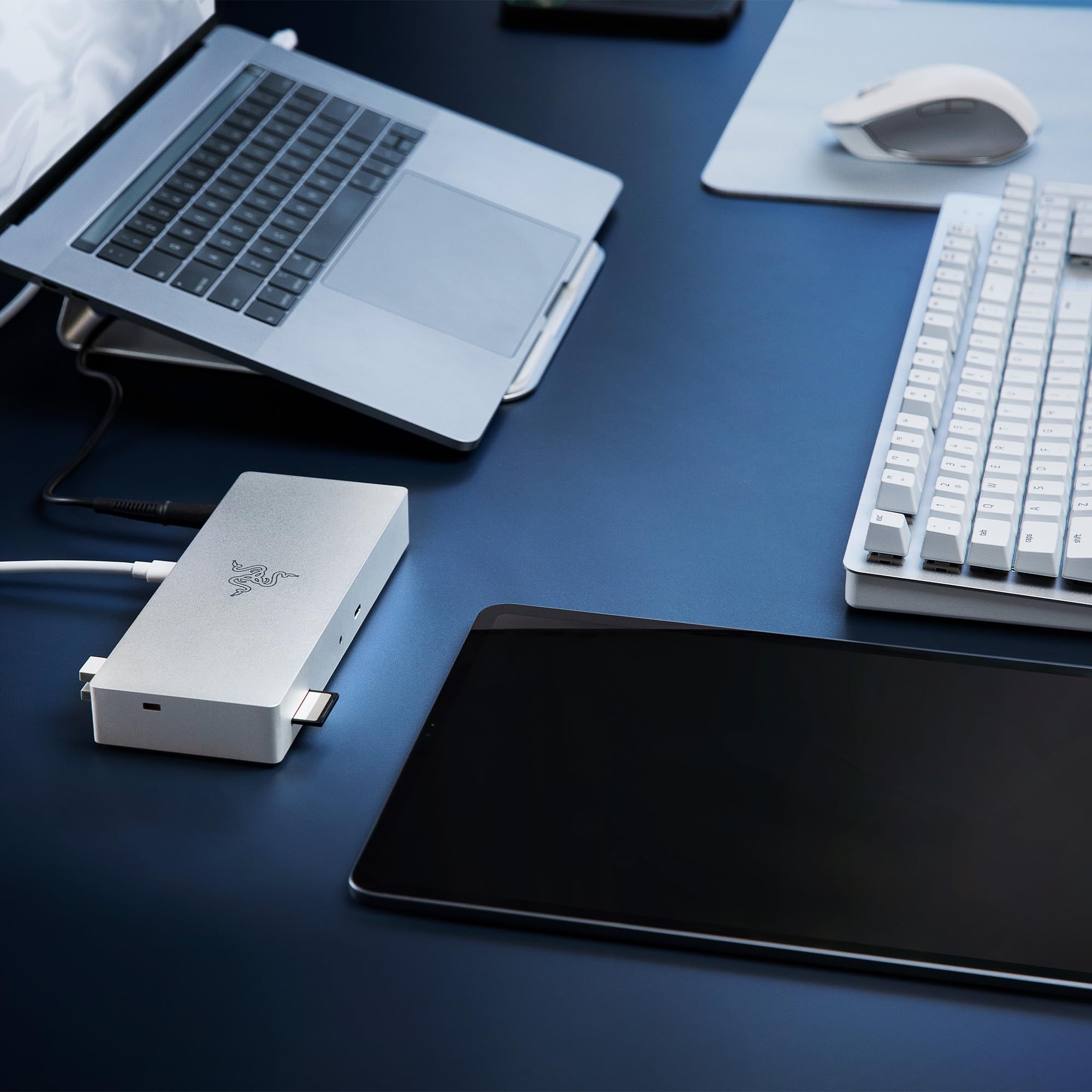 razer-station-d-accueil-thunderbolt-4-blanc-10-ports-double-4k-8k-mac-windows image 7