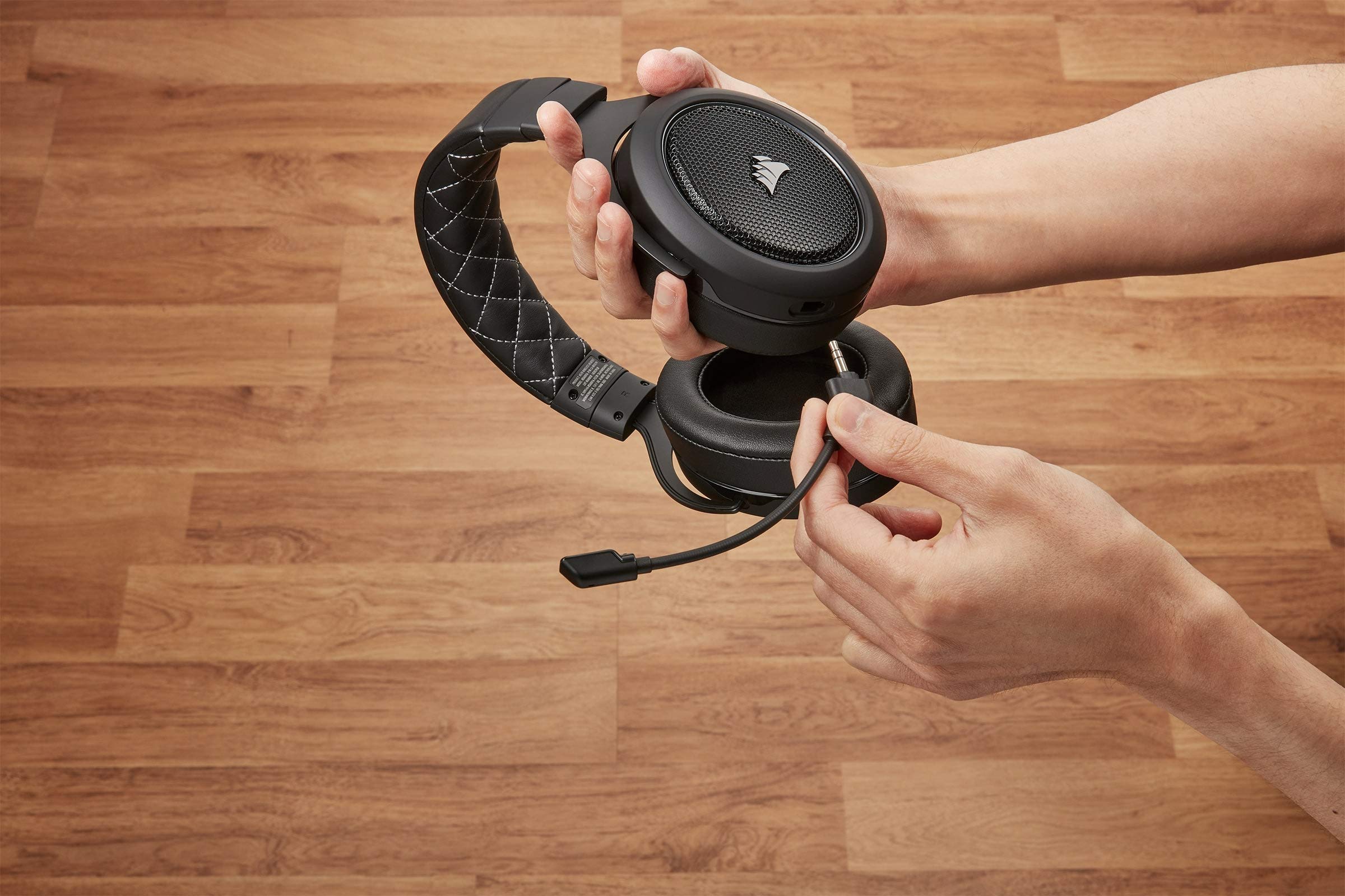corsair-hs70-pro-wireless-se-casque-gaming-sans-fil-7-1-carbon image 8