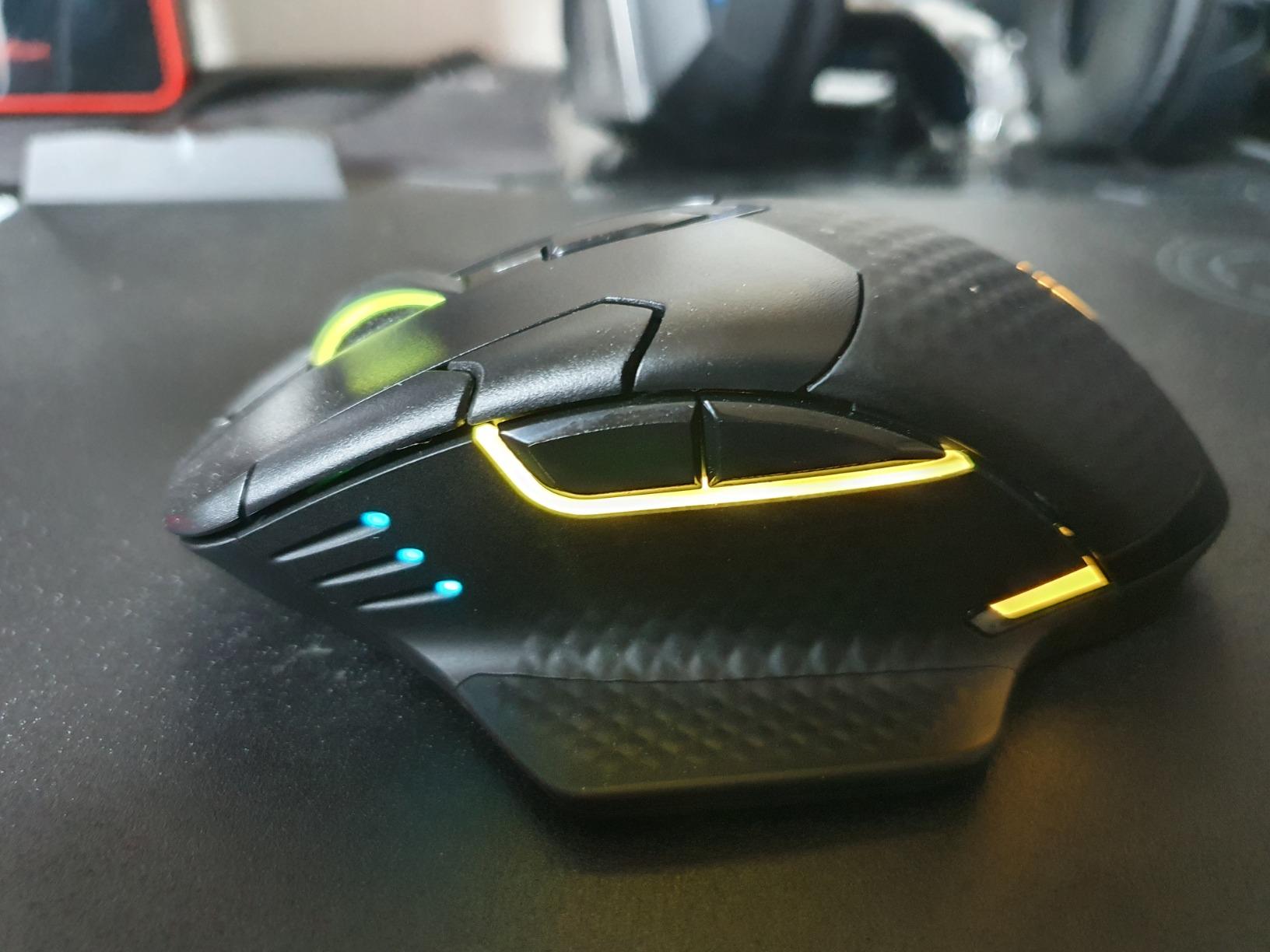 Bonne souris mais lourde