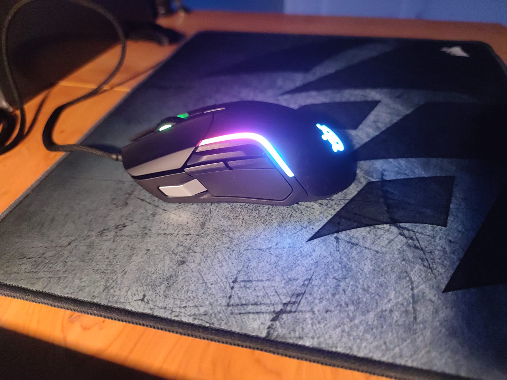 Très bonne souris polyvalente