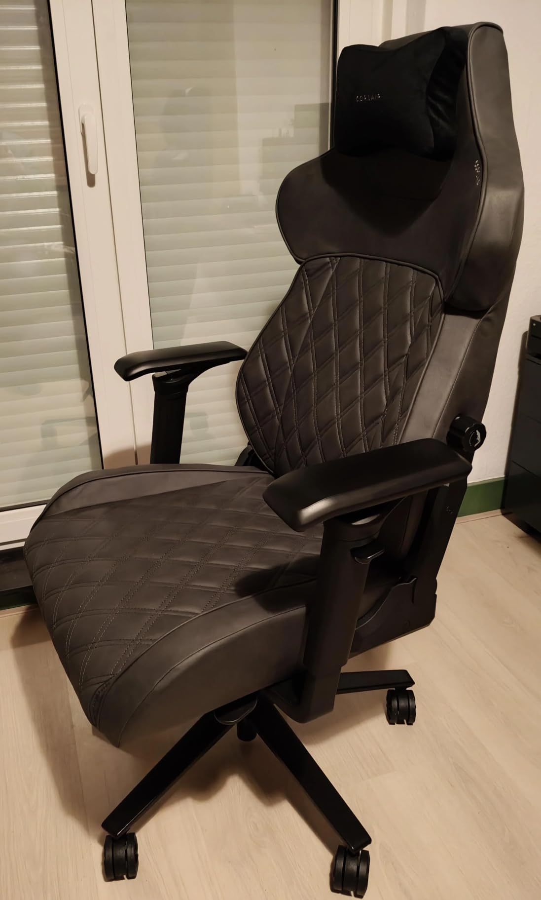 Enfin un fauteuil large et frais