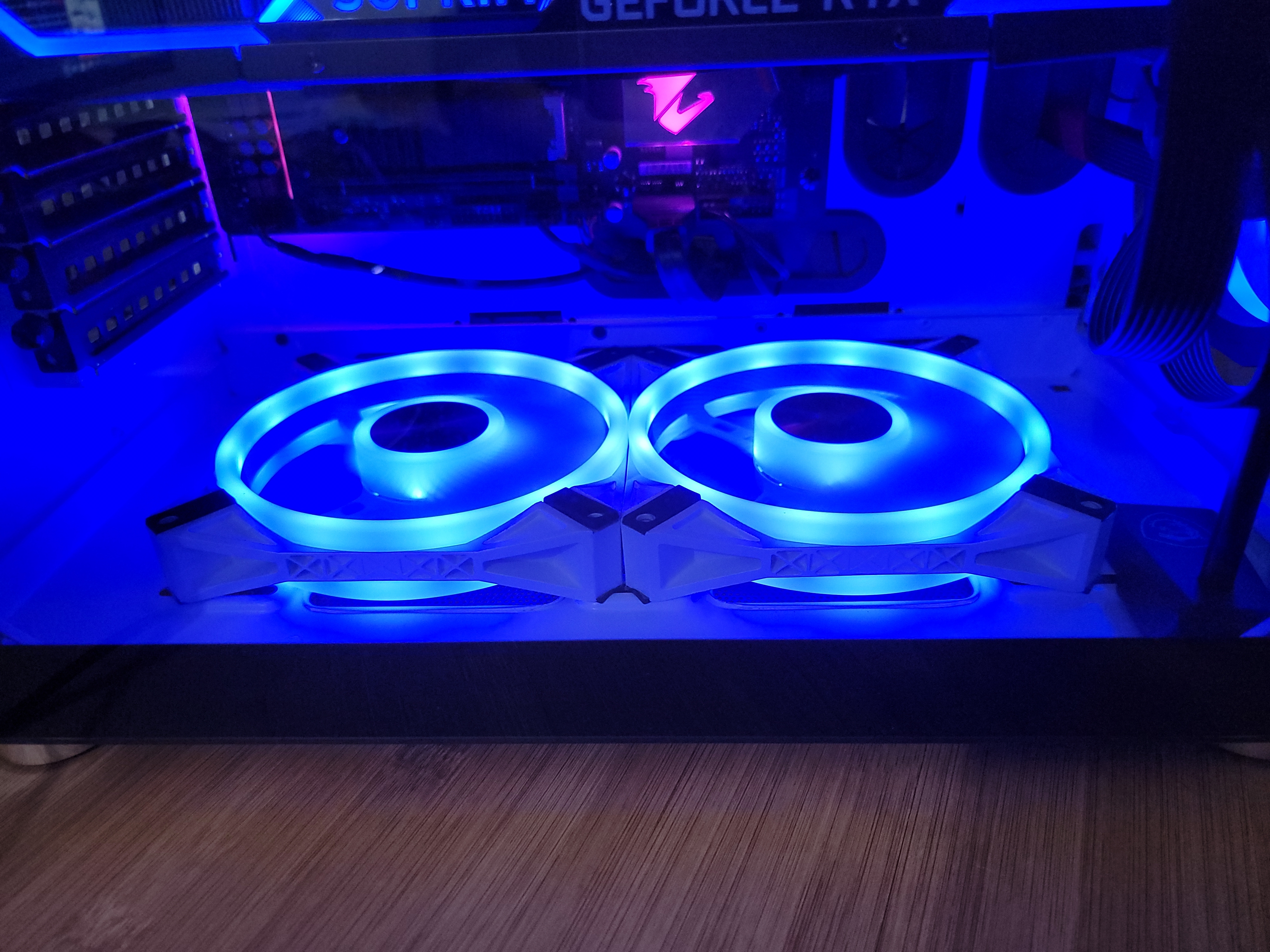 Magnifique dans mon boîtier blanc